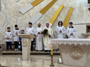 „Jeżeli więc Ja, Pan i Nauczyciel, umyłem wam nogi, to i wy powinniście sobie na (9)