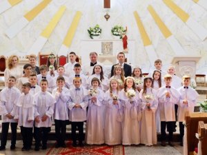 „Jezus ukryty w Hostii, to Ten sam Jezus, który błogosławił dzieciom i tulił je 