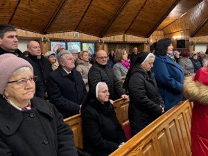 Wspólnota, która nie zapomina – wigilijne spotkanie dla starszych, chorych i sam (5)