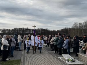 „Krzyż bez krzyża się nie niesie” (10)