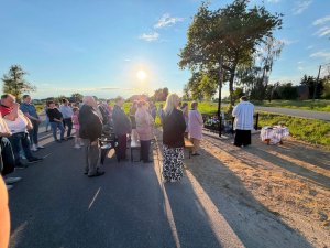 „Gdzie są dwaj albo trzej zebrani w imię moje, tam jestem pośród nich.” (Mt 18,2 (8)