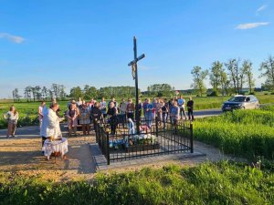 „Gdzie są dwaj albo trzej zebrani w imię moje, tam jestem pośród nich.” (Mt 18,2 (2)