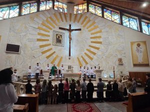 Błogosławieństwo pierwszoklasistów i przyborów szkolnych (2)